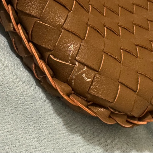 Tiffany & Fred Paris Elegant Brown Woven Tote - Picture 15 of 16